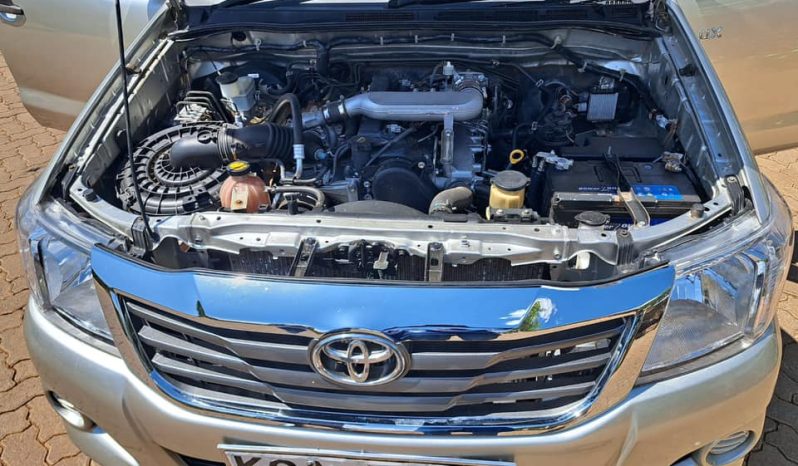 
								Toyota Hilux Double Cab full									